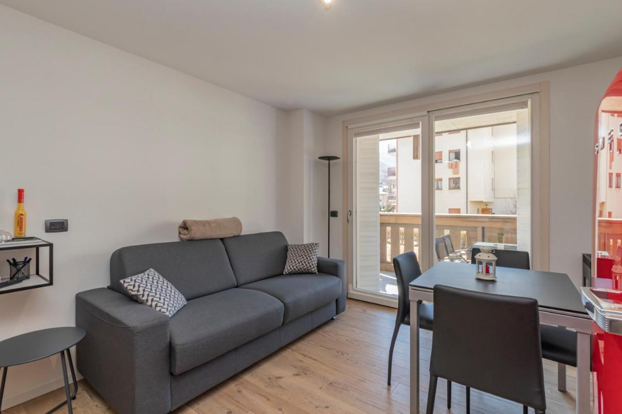 Cristallo apartment - ristrutturato nuovo centro Aprica Esterno foto